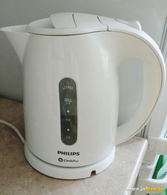 Электрический чайник Philips HD4646