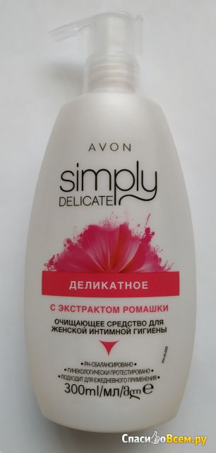 Деликатное очищающее средство для женской интимной гигиены Avon с экстрактом ромашки