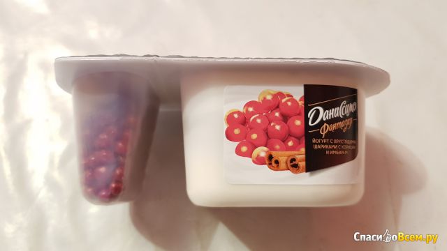 Йогурт Danone "Даниссимо Фантазия" с хрустящими шариками, корицей и имбирём