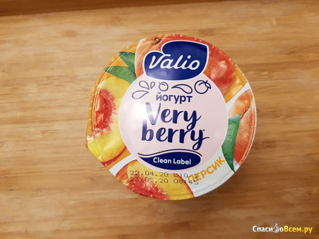 Йогурт Valio Very berry Clean label Персик
