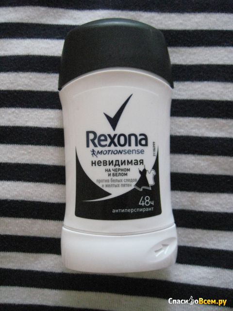 Антиперспирант Rexona motionsens невидимая на чёрном и белом