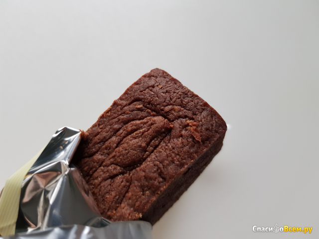 Бисквит шоколадный "Брауни" с грецким орехом и карамелью, Б.Ю. Александров