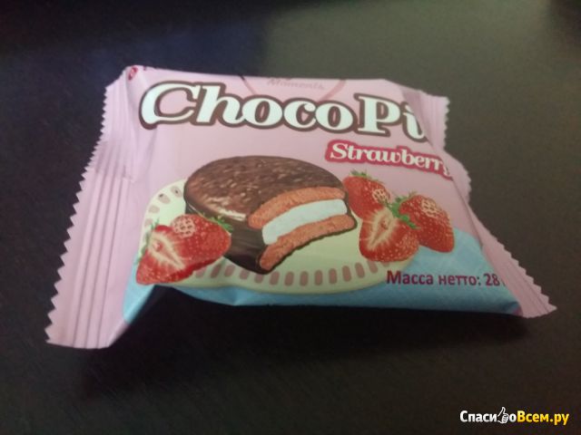 Печенье прослоённое глазированное Lotte "Choco Pie Strawberry"
