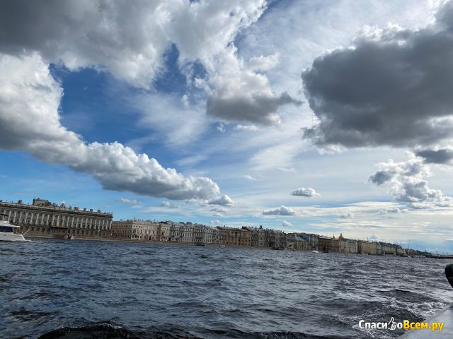 Морская прогулка на катере по городу Санкт-Петербург