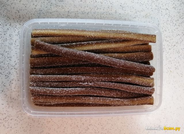 Мармелад жевательный со вкусом колы с желейной начинкой в обсыпке (трубочки) Candy Cables