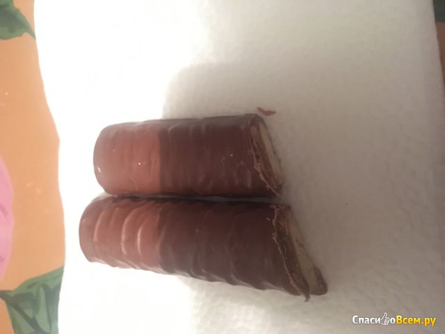 Шоколадный батончик Twix Соленая карамель