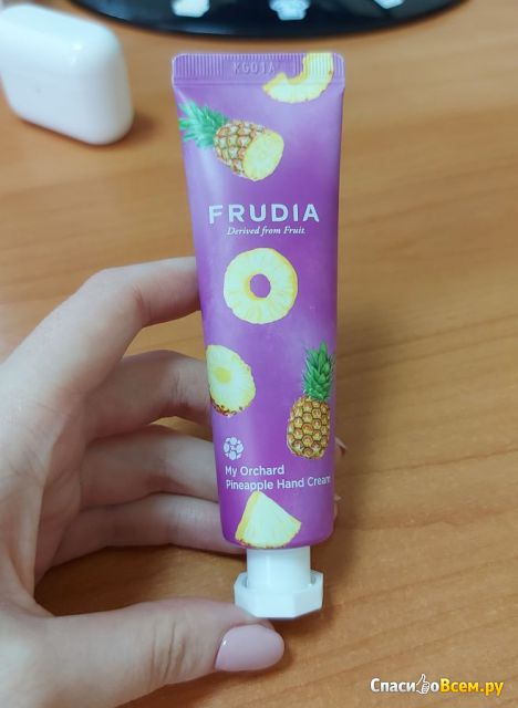 Крем для рук c ананасом Frudia Squeeze Therapy Pineapple Hand Cream