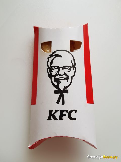 Пирожок KFC Малина-черника
