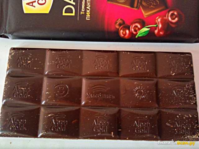 Шоколад Alpen Gold  "Пикантная вишня"