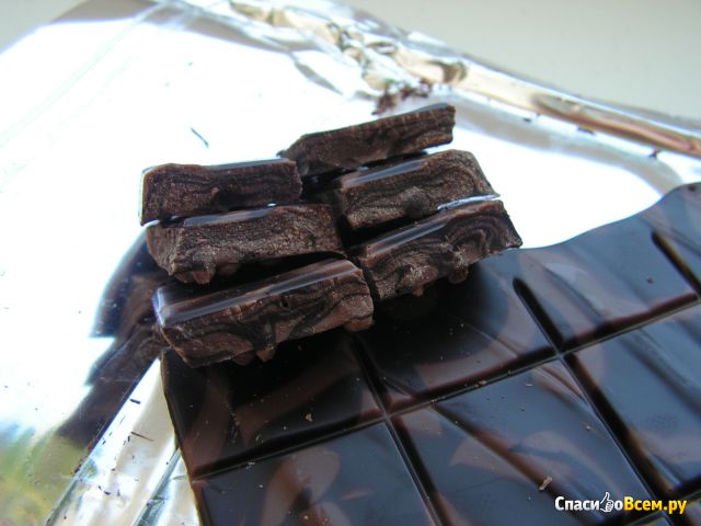 Шоколад Россия Золотая марка Со вкусом карамельного брауни декорированный молочный и горький шоколад