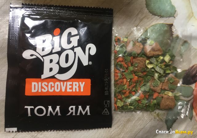 Лапша по-тайски Big Bon Рисовая лапша с соусом Том Ям