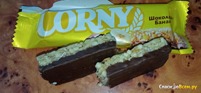 Батончик злаковый мюсли Corny Big с бананом и молочным шоколадом