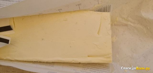 Масло сливочное крестьянское "Молочные угодья" сладко-сливочное несоленое, 72,5%