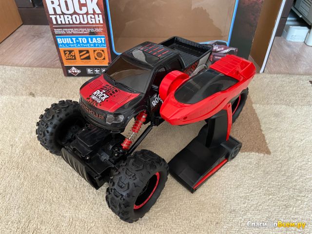 Радиоуправляемая машинка HuangBo Toys Rock Crawler 4WD Красный