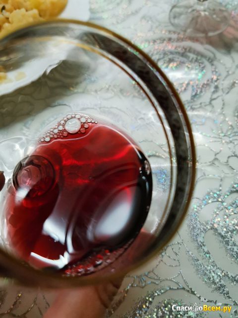 Вино красное полусладкое "Голицынские вина" Пино-Фран