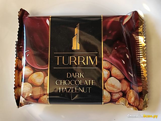 Темный шоколад Turrim с цельным лесным орехом