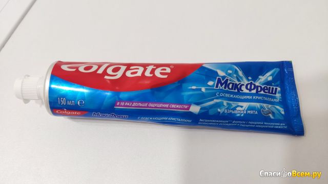 Зубная паста Colgate Max Fresh "Взрывная мята" с освежающими кристаллами