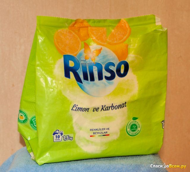 Универсальный стиральный порошок Rinso "Лимон и карбонат" для цветного и белого белья