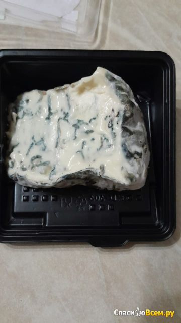 Сыр с голубой плесенью мдж 50% "Lu blue" Сыроварня люблю