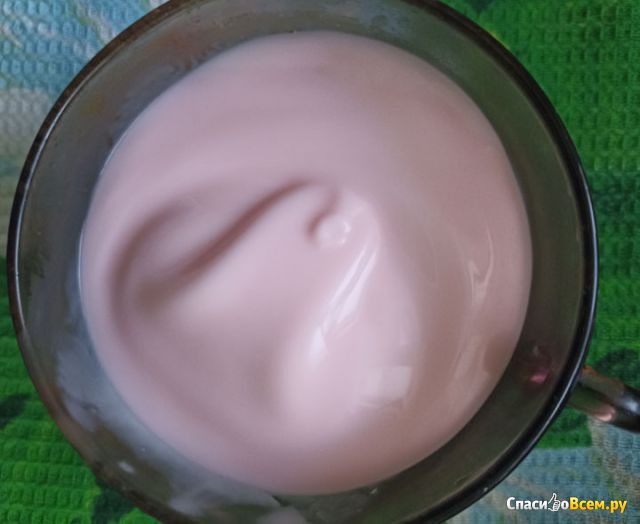 Йогурт со вкусом земляники "Для всей семьи" 1%