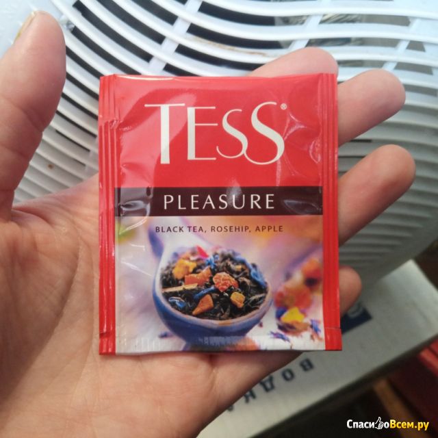 Черный чай Tess Pleasure шиповник и яблоко