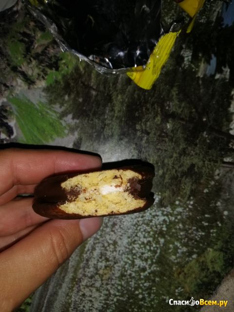 Печенье прослоённое глазированное Lotte "Choco Pie banana"