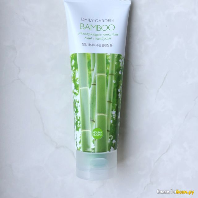 Увлажняющая пенка для лица Holika Holika с бамбуком Daily Garden Bamboo Soothing cleansing foam