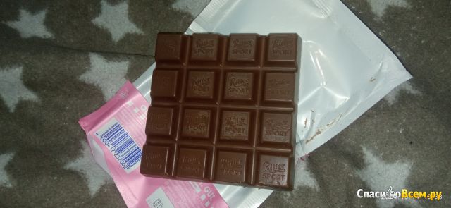 Шоколад Ritter Sport клубника с йогуртом