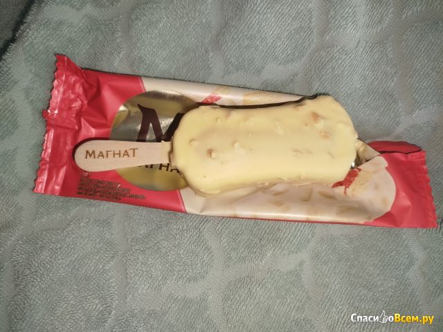 Мороженое эскимо "Магнат" Инмарко Манго и красные ягоды