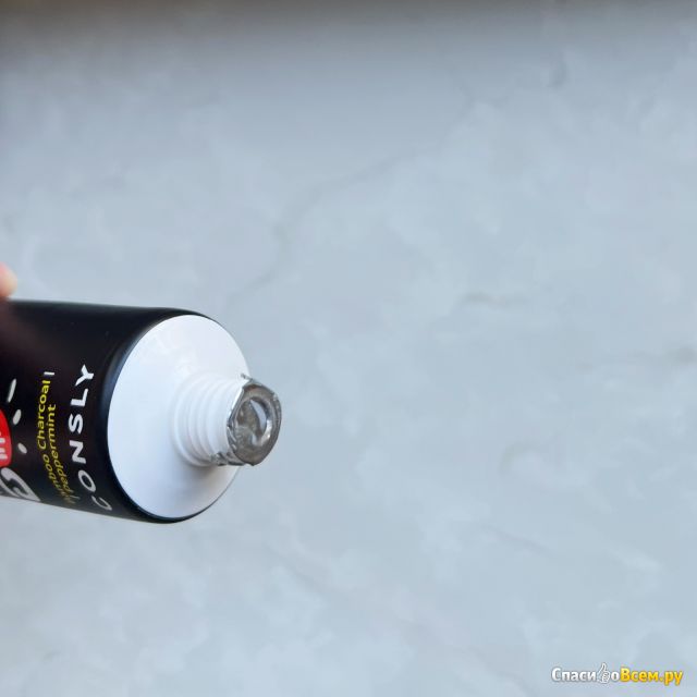 Гелевая зубная паста Consly Clean&Fresh с бамбуковым углем и перечной мятой