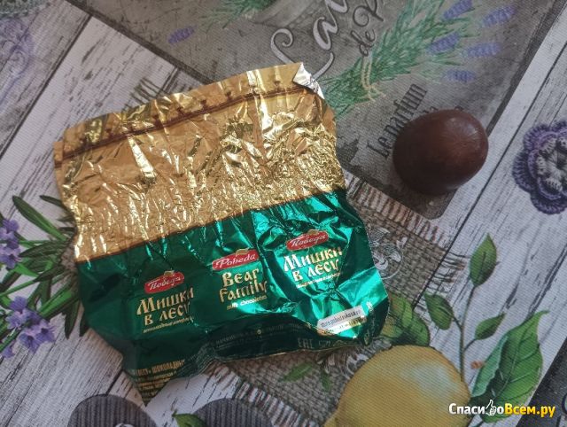 Фотография Шоколадные конфеты Победа вкуса "Мишки в лесу" с шоколадно-вафельной начинкой | отзыв покупателя Шоколадные конфеты Победа вкуса "Мишки в лесу" с шоколадно-вафельной начинкой