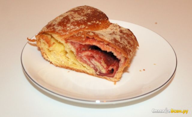 Фотография Пирог Сдобная особа "Автрийский штрудель" вишня и ваниль | отзыв покупателя Пирог Сдобная особа "Автрийский штрудель" вишня и ваниль