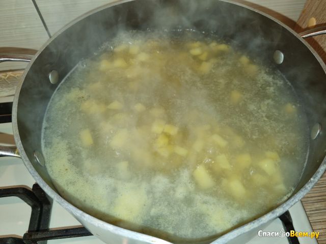 Кубики бульонные "Maggi" Бульон с курицей Золотой