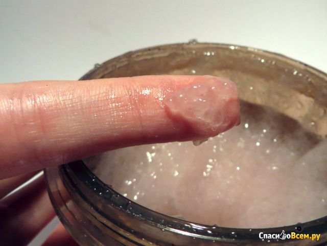 Скраб для тела с розовой солью Skinfood