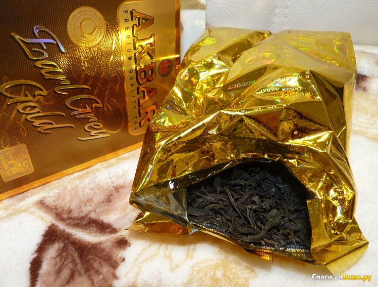 Купить золотой чай. Akbar Earl Grey Gold. Чай крупнолистовой Akbar с бергамотом. Чай в золотой упаковке. Упаковка для чая из фольги.