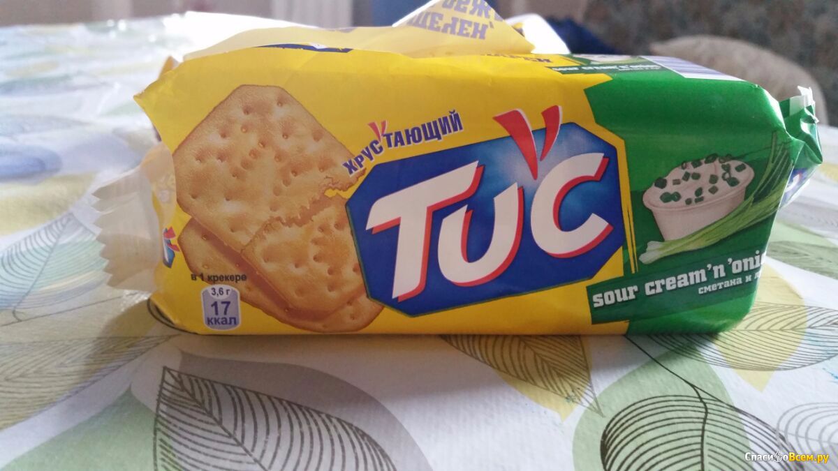 Сметана крекер. Крекеры tuc сметана и лук. Печенье тук сметана и лук. Tuc (Cracker). Tuc крекер со сметаной и луком 24х100г.