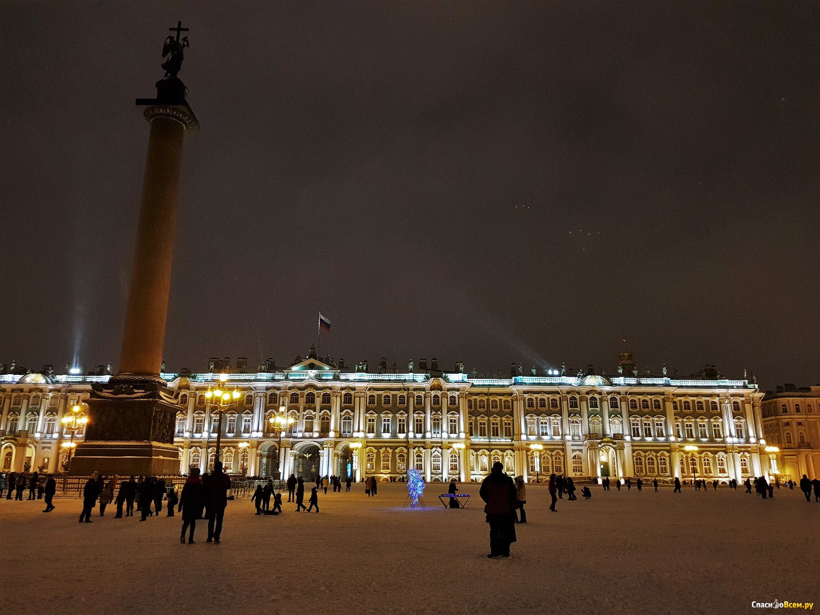 Площадь перед зимним дворцом Санкт-Петербург